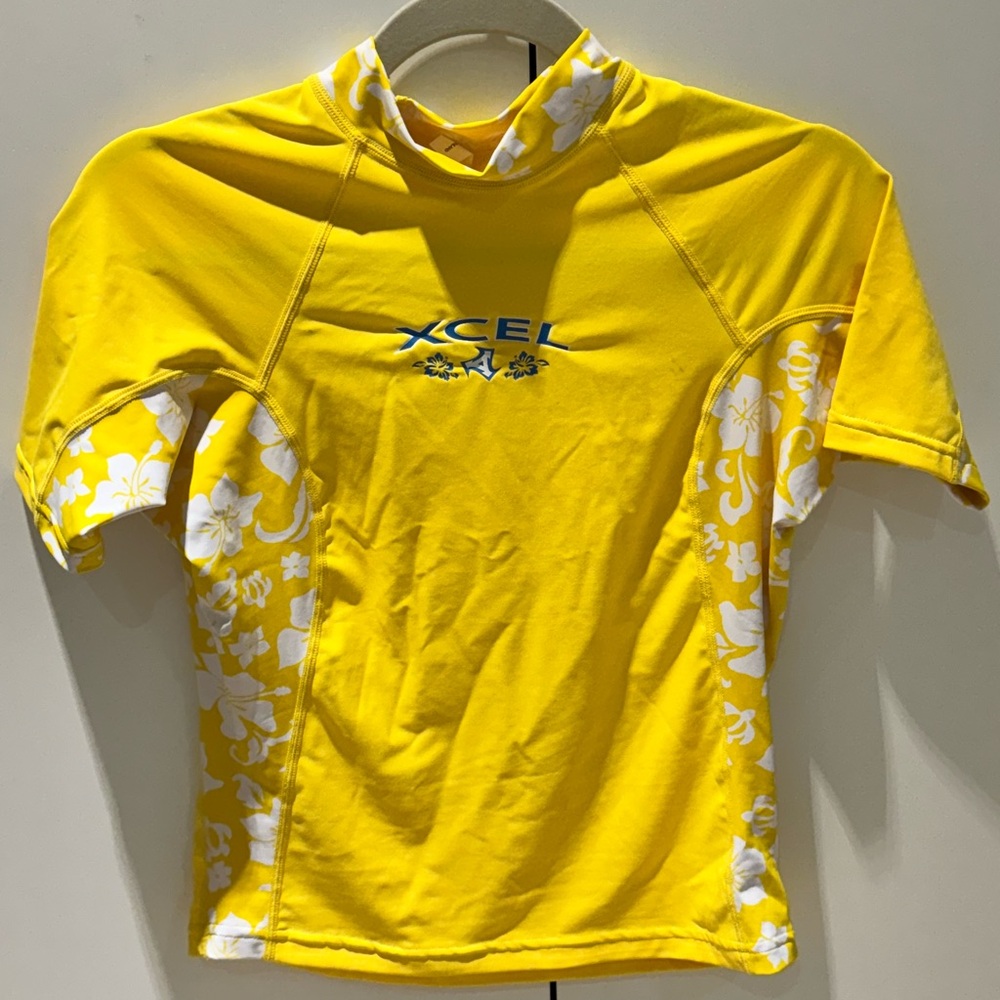XCEL Rash guard shirt